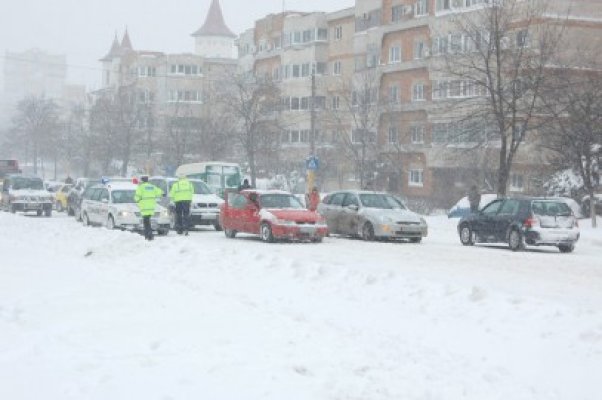 Nu circulaţi pe drumurile cu interdicţii! Riscaţi amenzi
